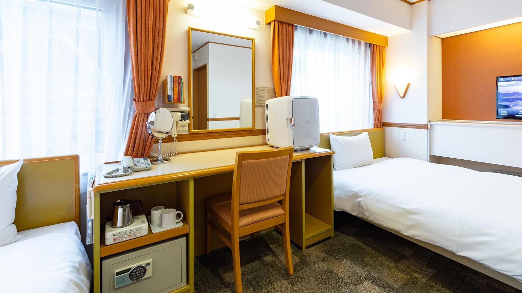 Toyoko Inn Saitama Toda Koen Eki Nishi Guchi Стая снимка